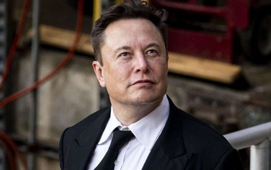 Elon Musk Argues Dogecoin Better Suited for Payments Than Bitcoin