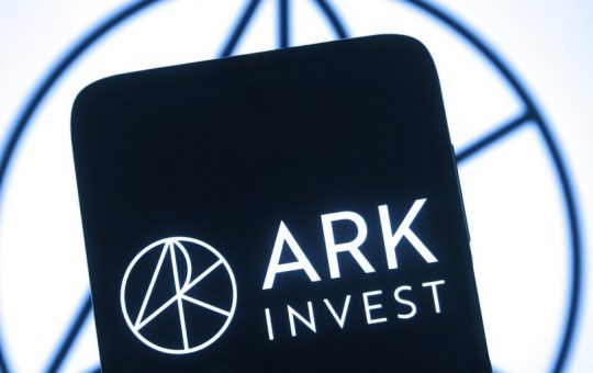 Cathie Wood’s Ark Invest Dumps $75M in Coinbase Stock