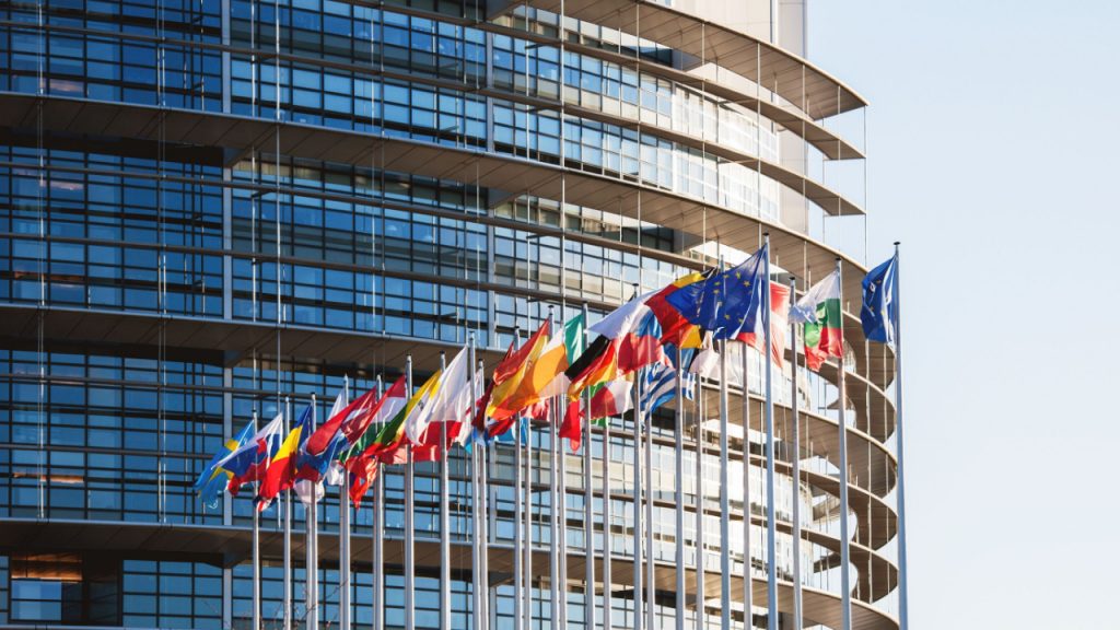 Key EU Parliament Committee Approves MiCA Deal to Regulate Crypto