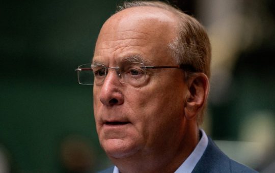 Blackrock CEO Expects Inflation to Persist, but No Major US Recession in 2023