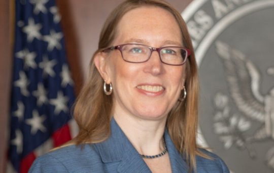 SEC's Hester Peirce Says Regulator's Approach to Crypto Has Been ’Strange’