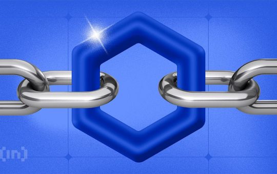 Can Chainlink (LINK) Price Breach This Bearish Pattern?