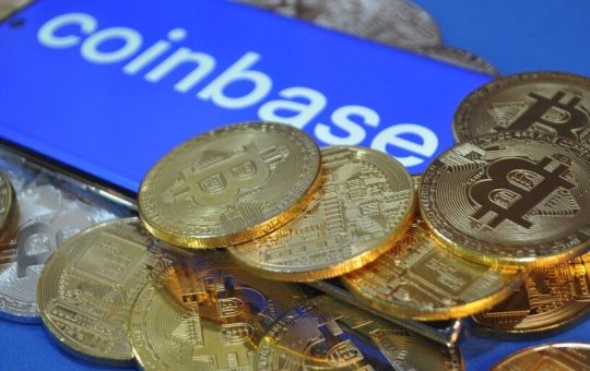 Coinbase Ends USDC Rewards in Europe as MiCA Deadline Looms